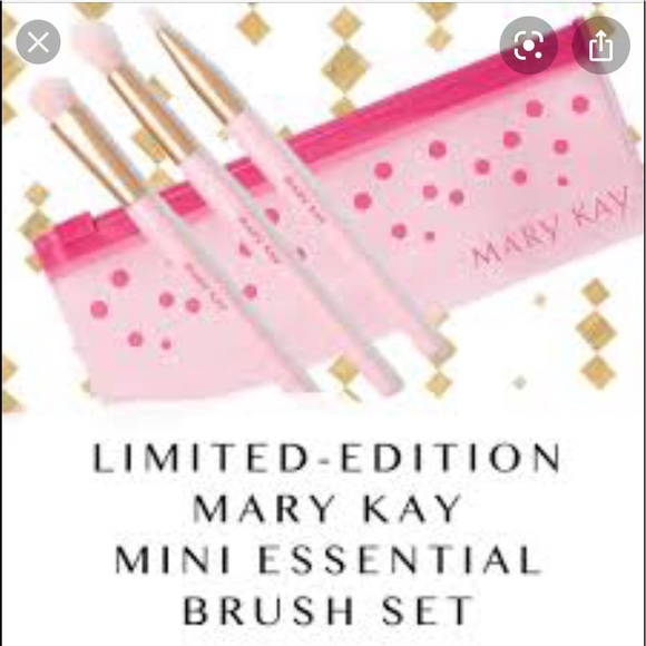 MK Limited Edition Mini Essential Brush Set - Picture 4 of 9